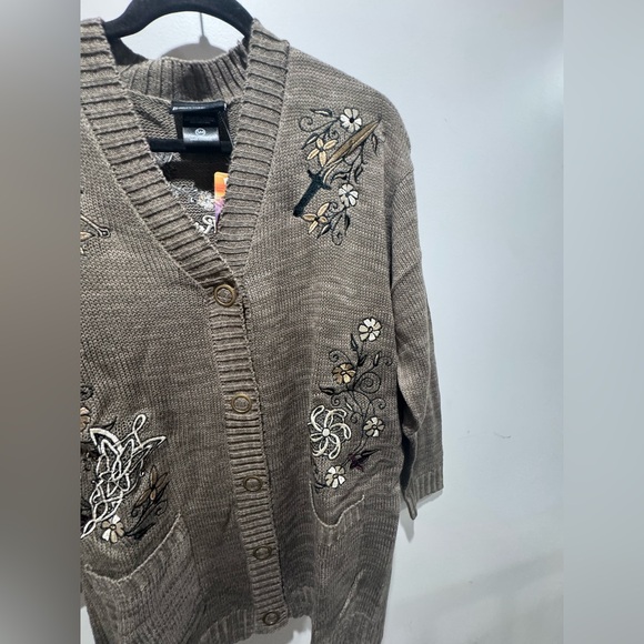 The Lord Of The Rings Floral Icons Cardigan (Size Junior SM) - Picture 4 of 8